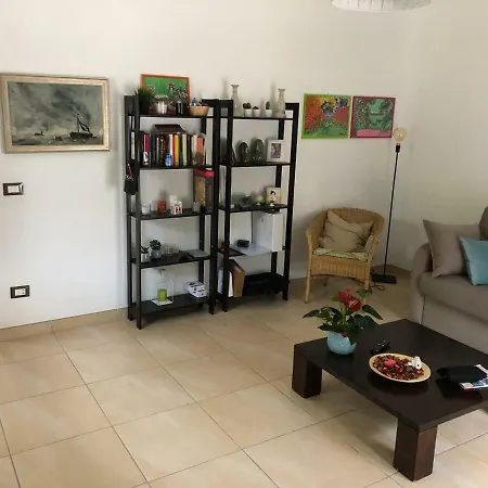 A 100 Mt Dal Mare Βίλα